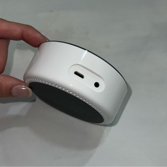 Amazon Echo Dot Generation Smart Speaker Assistant White Like-New - Picture 3 of 3
